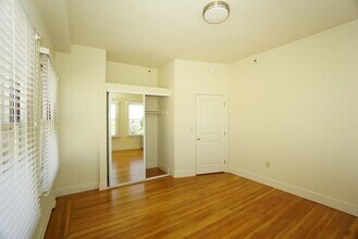 2 Bedrooms 1 Bathroom 410 floor plan